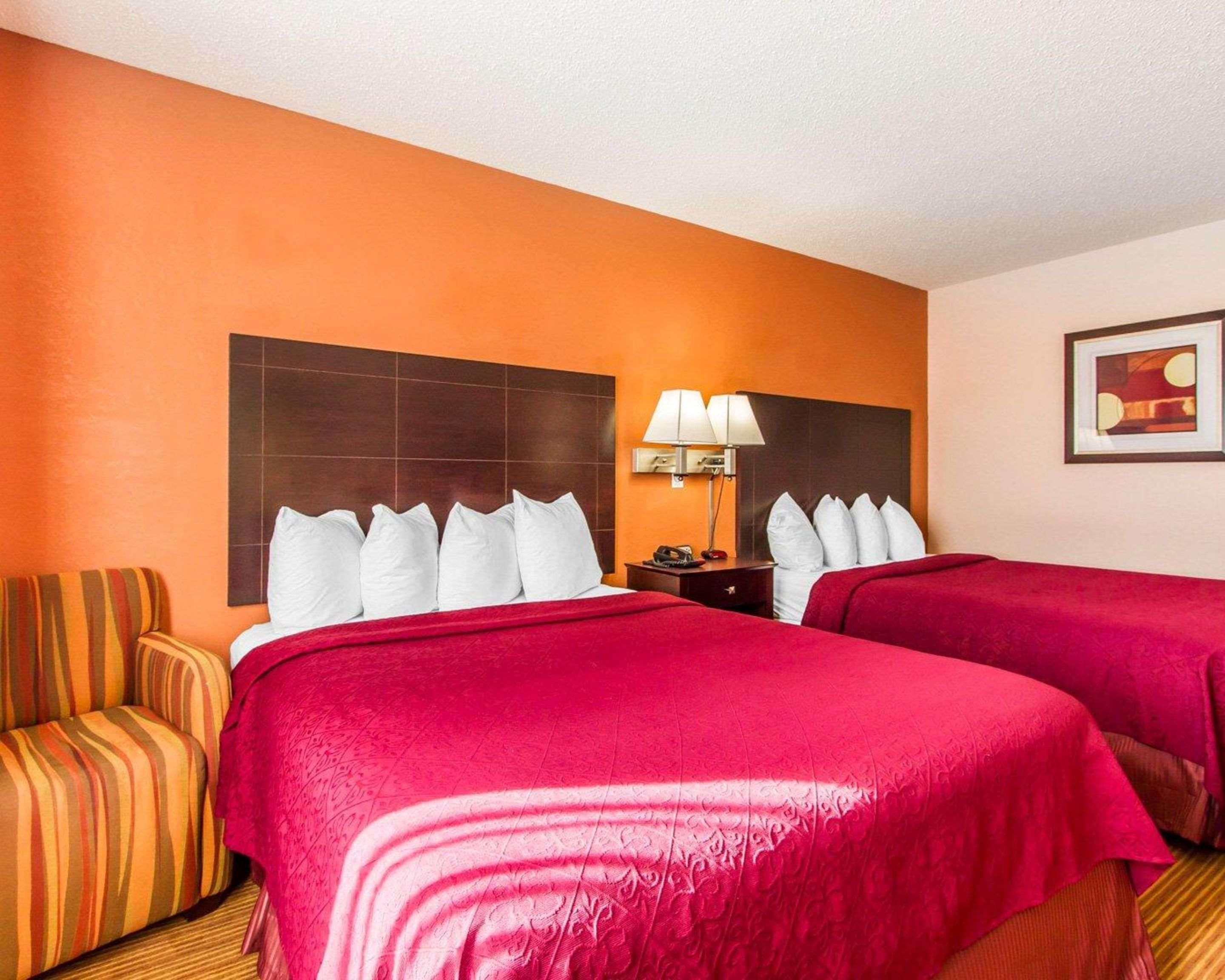 Quality Inn & Suites Ottumwa North Exterior foto