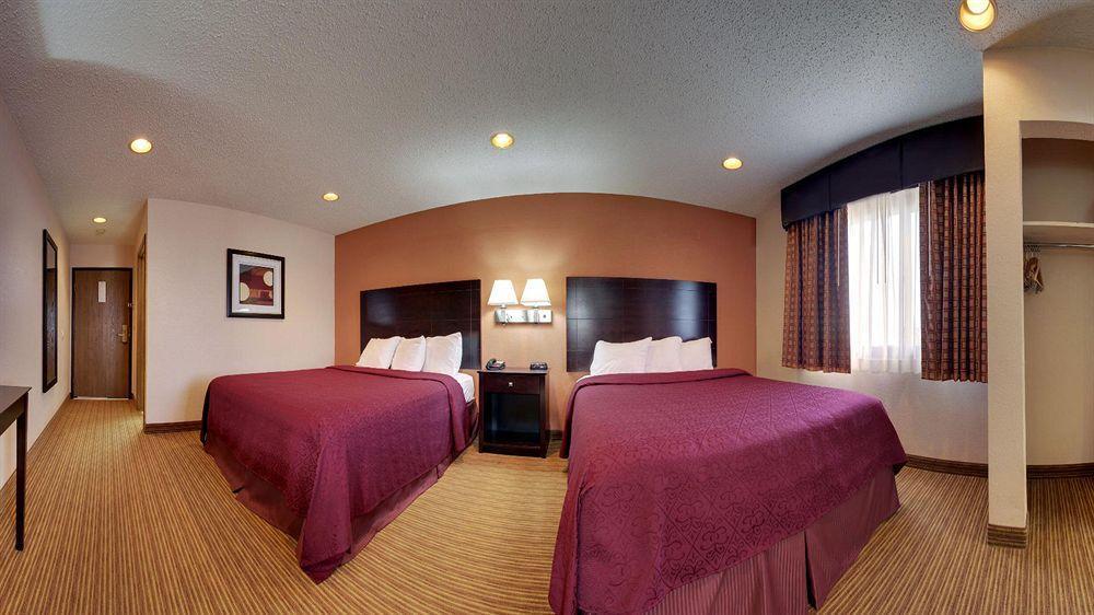 Quality Inn & Suites Ottumwa North Exterior foto